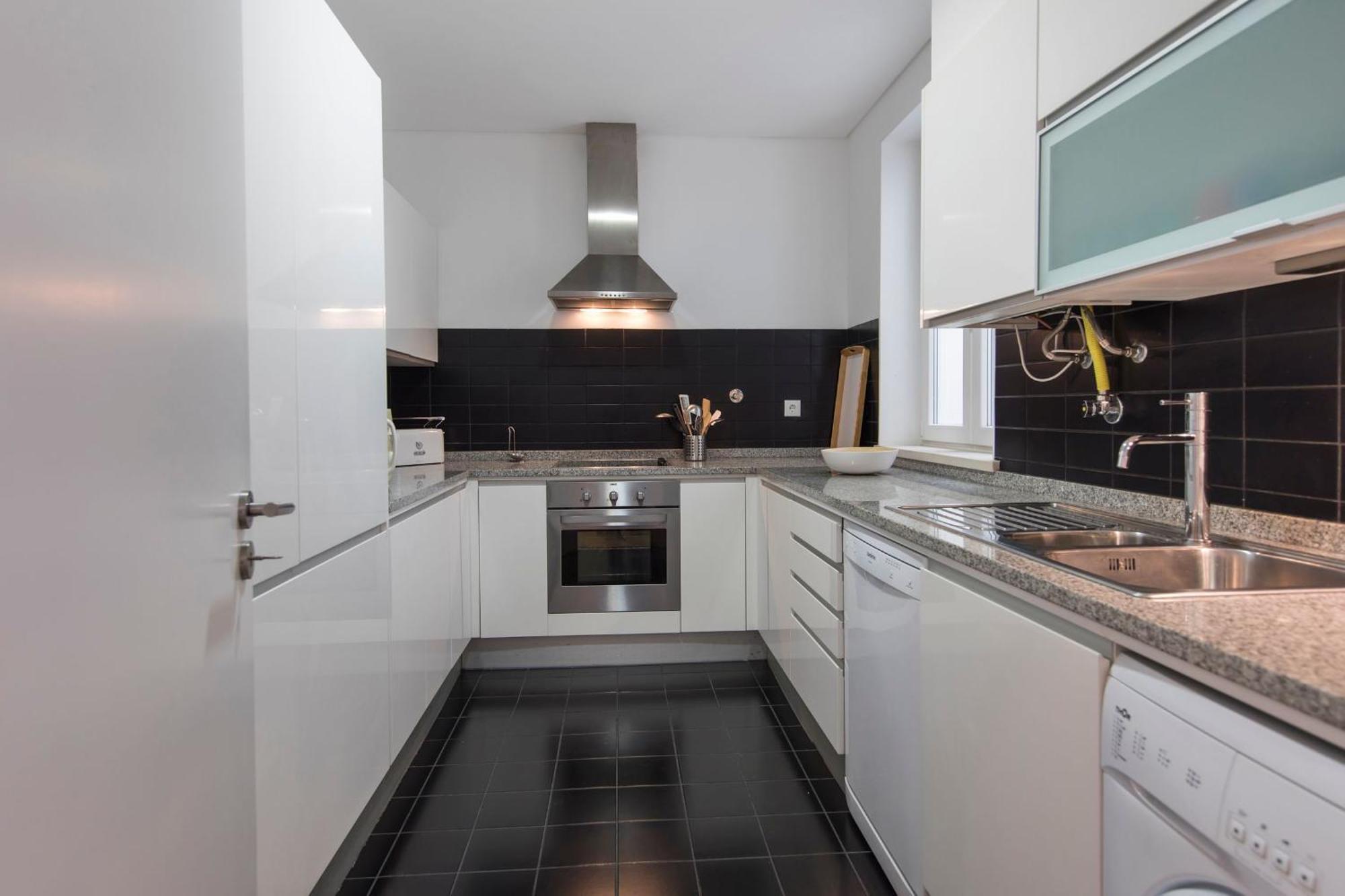 Sunny 3Bdr Apartment In Graca By Lovelystay Lissabon Exterior foto